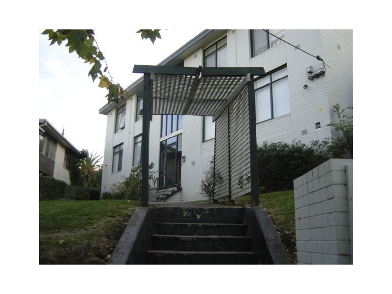 12/37 Myrnong, Ascot Vale VIC 3032