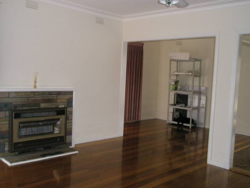 3 Burns Avenue, St Albans VIC 3021