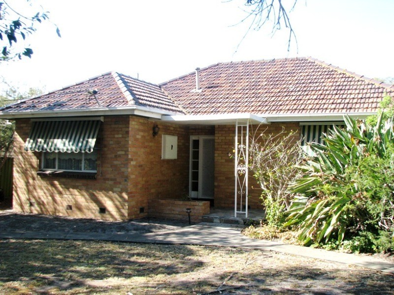 45 Rhodes Parade, Oak Park VIC 3046