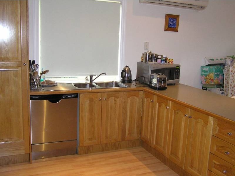 2/33 Cuthbert Street, Niddrie VIC 3042