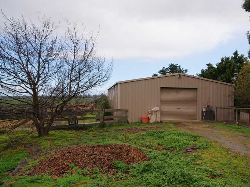 15 Emu Creek Road, Wildwood VIC 3429