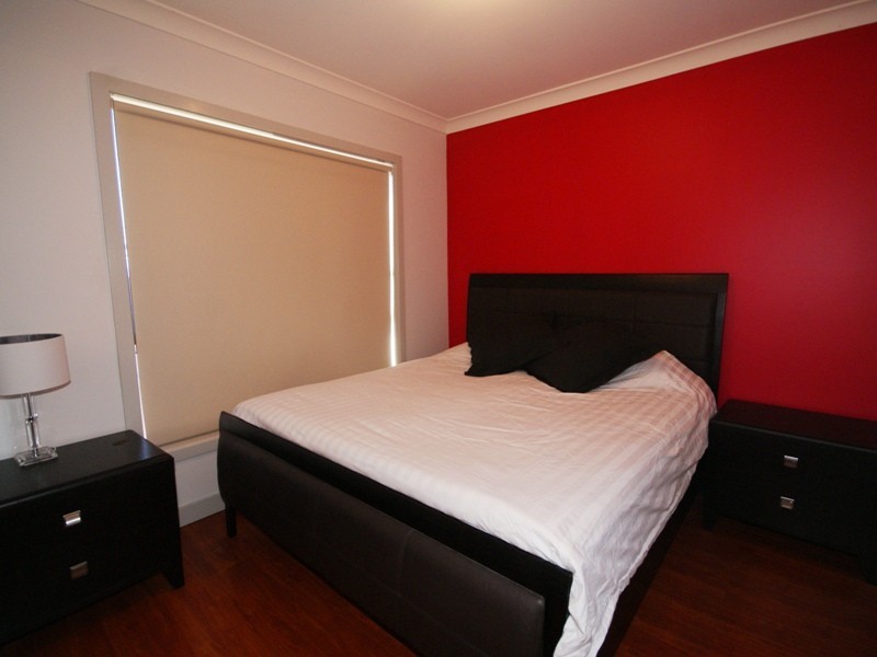 2/8 Walmer Avenue, St Albans VIC 3021