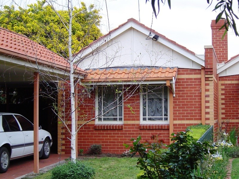 15A Carnarvon Road, Essendon VIC 3040