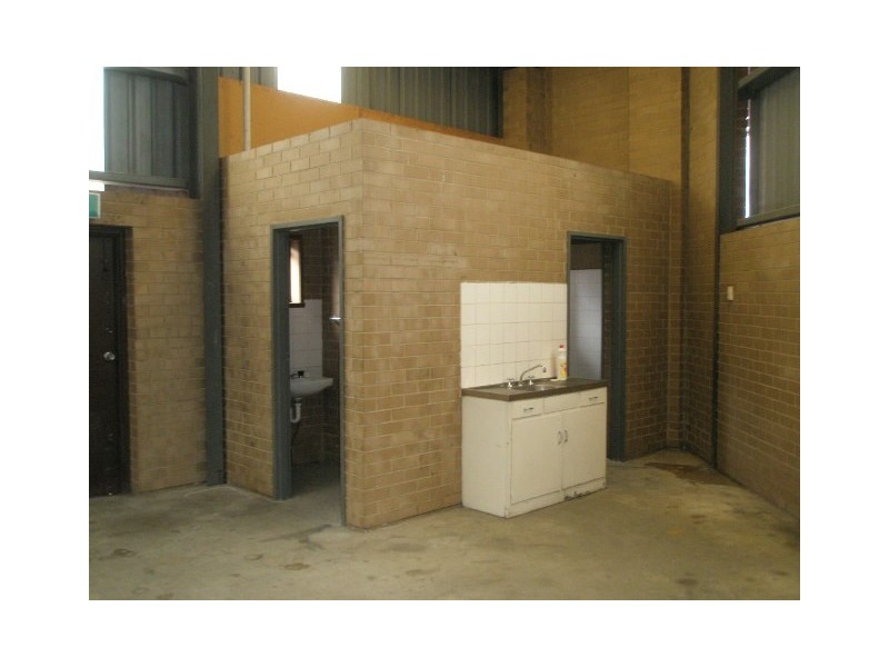 2/87 Somerset Road, Campbellfield VIC 3061