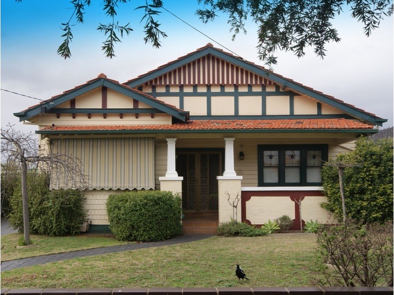 6 Winifred Street, Essendon VIC 3040