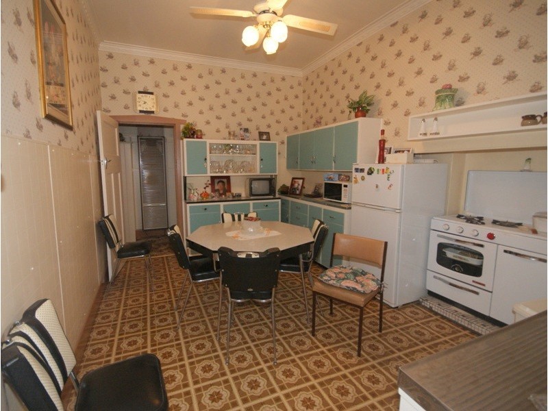 6 Winifred Street, Essendon VIC 3040
