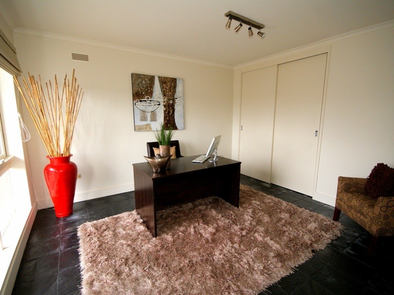 343 Mascoma Street, Strathmore VIC 3041
