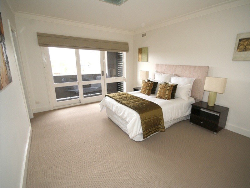 343 Mascoma Street, Strathmore VIC 3041