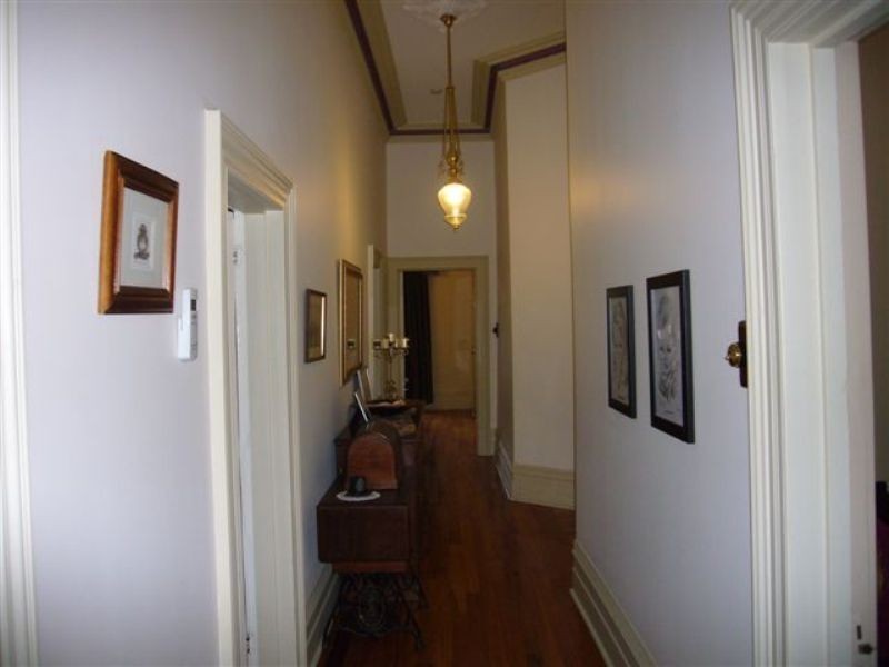 32 Ormond Road, Ascot Vale VIC 3032