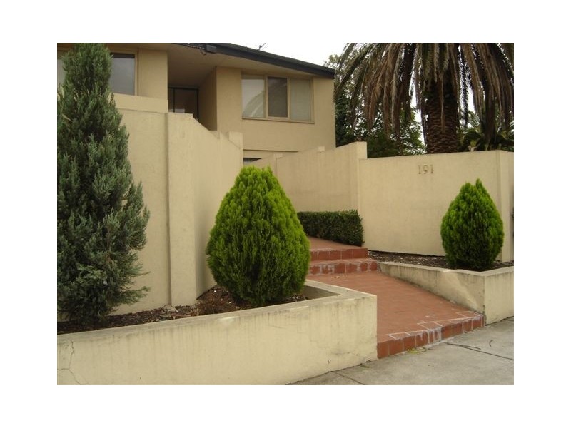 8/191 Pascoe Vale Road, Essendon VIC 3040