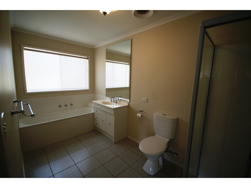 5/22 Highridge Crescent, Airport West VIC 3042