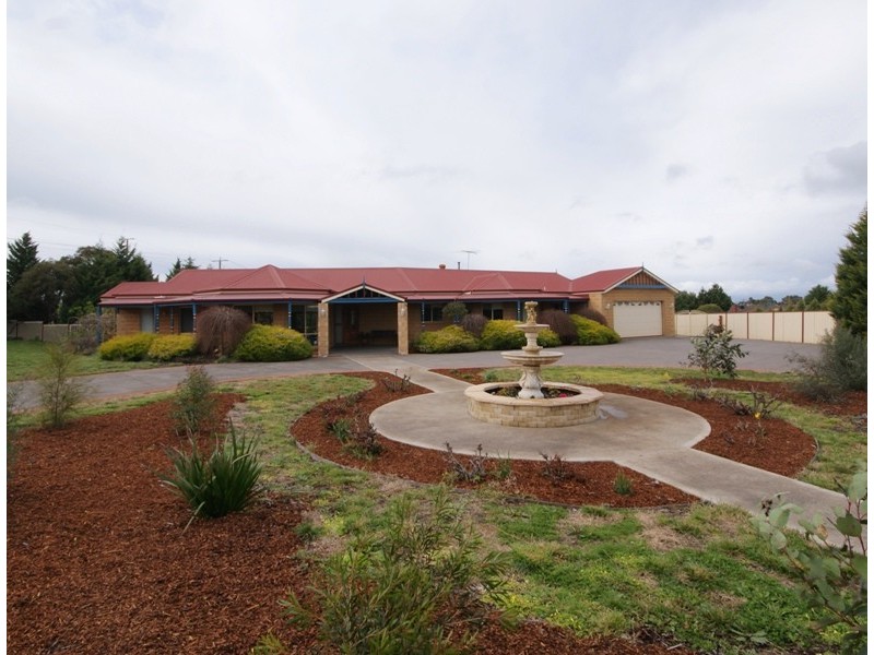 8 Welburn Place, Greenvale VIC 3059