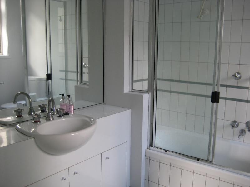 4/185 Buckley Street, Essendon VIC 3040