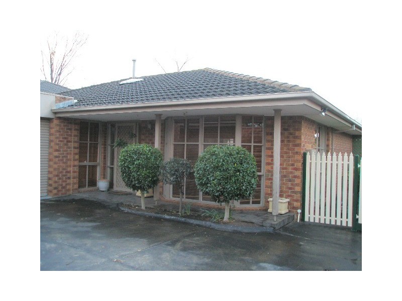 2/142 Lebanon Street, Strathmore VIC 3041