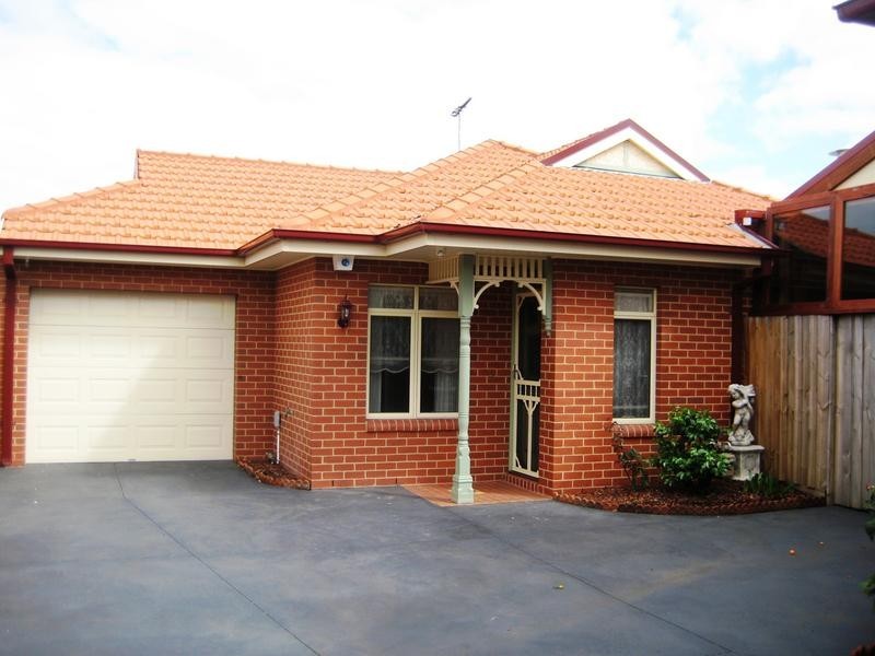 3/153 Roberts Street, Essendon VIC 3040