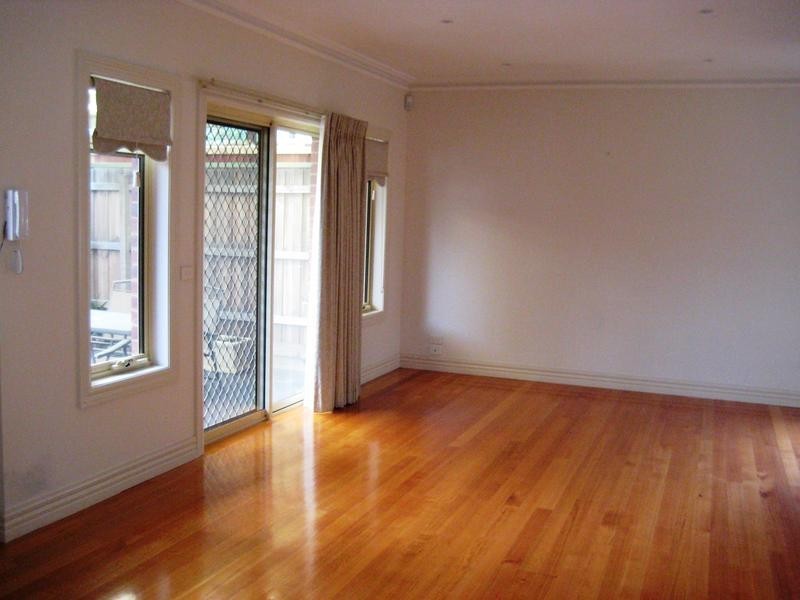 3/153 Roberts Street, Essendon VIC 3040