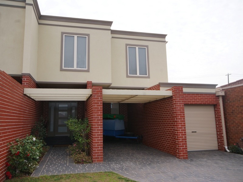 44A Santa Monica Drive, Taylors Lakes VIC 3038