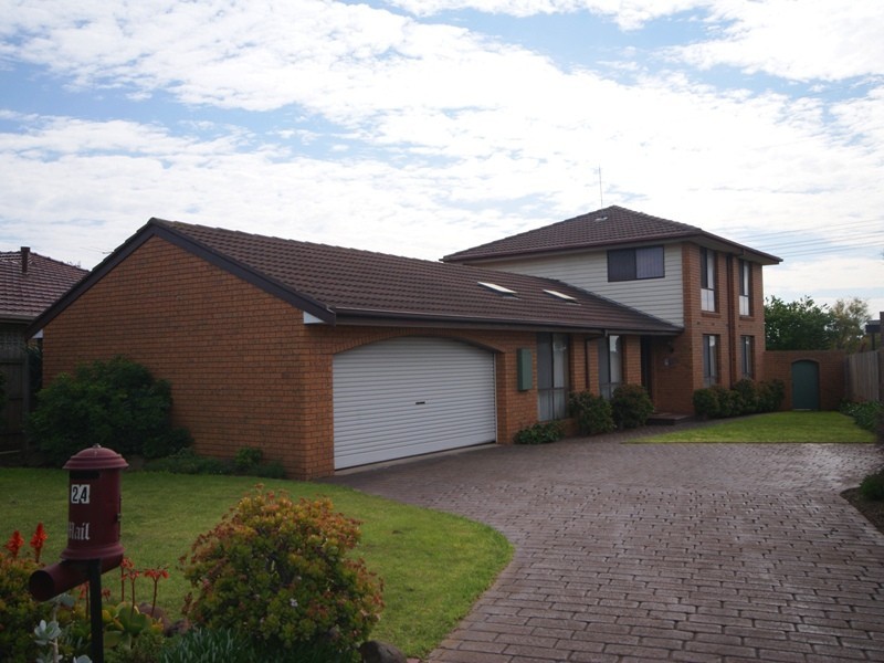 24 Pindari Avenue, Taylors Lakes VIC 3038