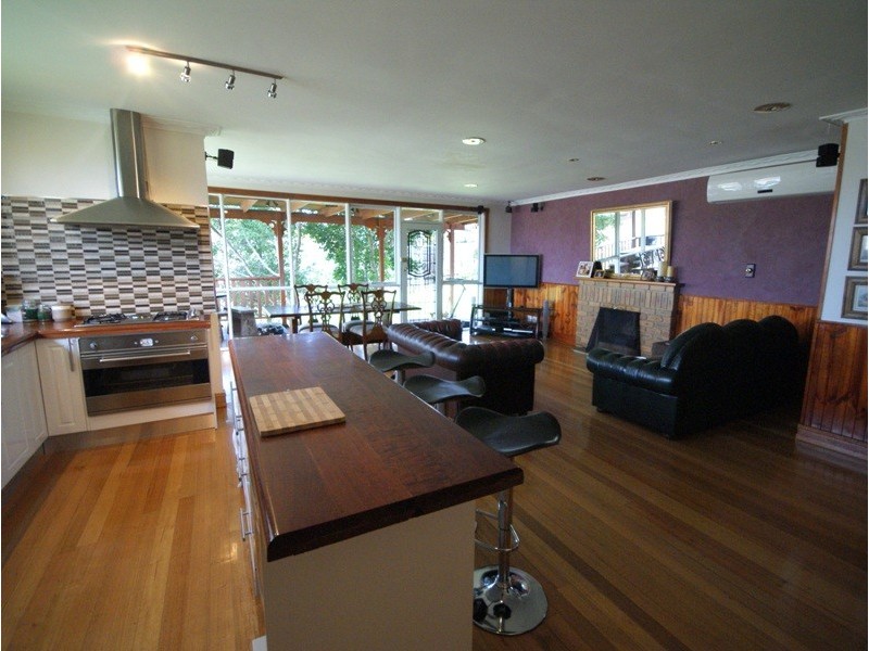 41 Hillside Grove, Airport West VIC 3042