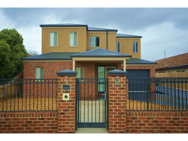 1/39 Matthews Avenue, Airport West VIC 3042