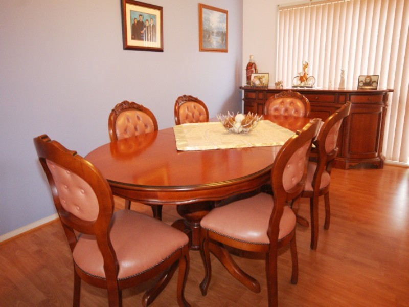 8 Chalotte Court, Taylors Lakes VIC 3038