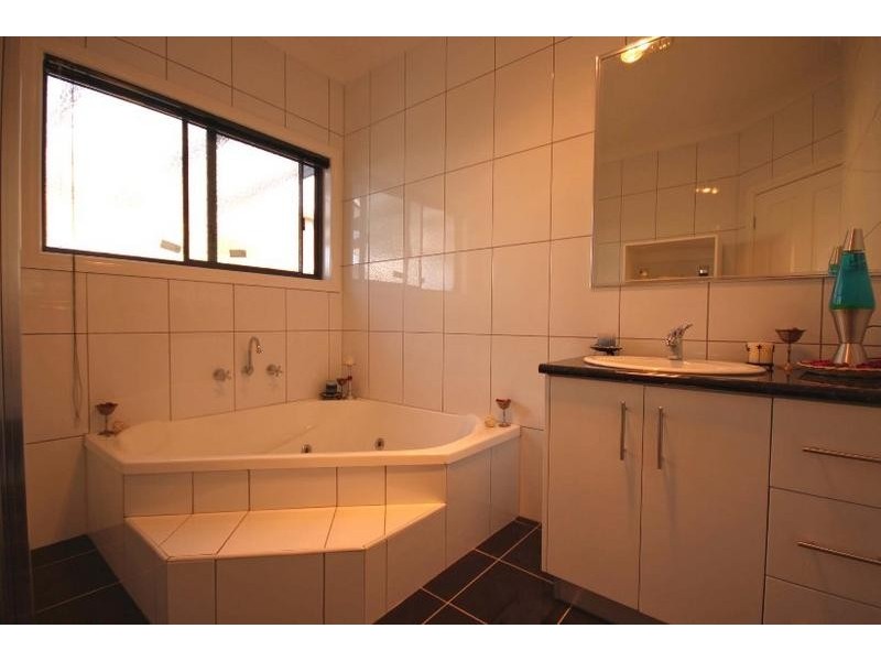 700 Pascoe Vale Road, Oak Park VIC 3046