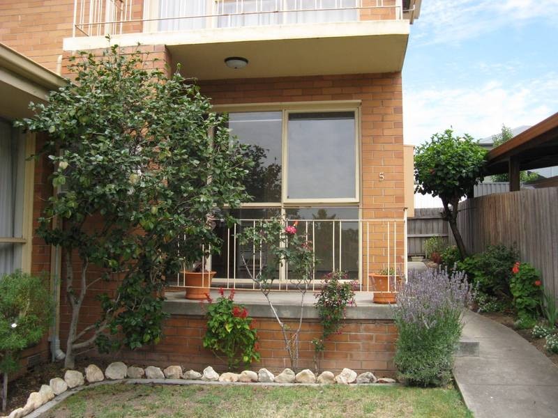5/67 Lincoln Road, Essendon VIC 3040