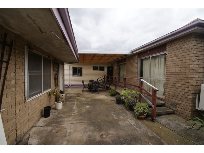 60 Bowes Avenue, Airport West VIC 3042