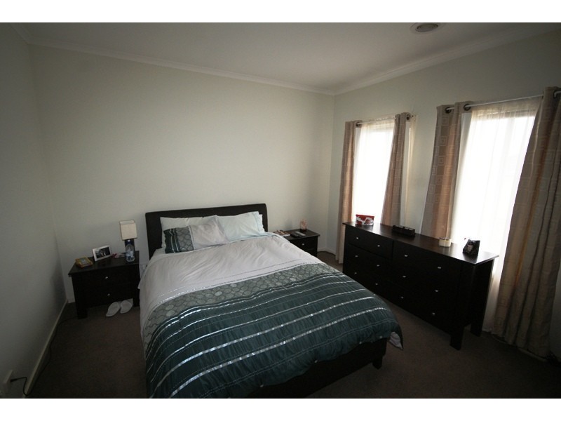 37 Balerno Circle, Gowanbrae VIC 3043