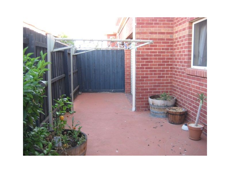 4/140-142 Rupert Street, Footscray VIC 3011