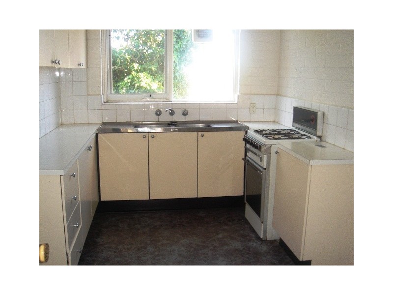 21/18 Raleigh Street, Essendon VIC 3040