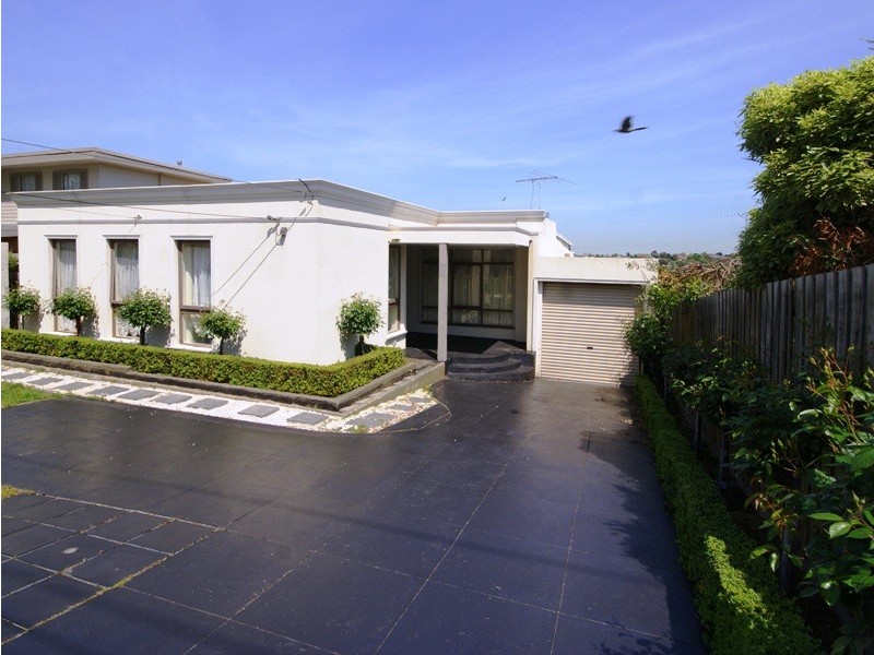 15 Josephine Street, Oak Park VIC 3046
