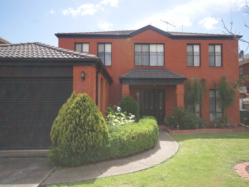 12 Martens Court, Taylors Lakes VIC 3038