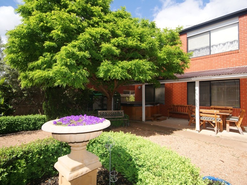 12 Martens Court, Taylors Lakes VIC 3038