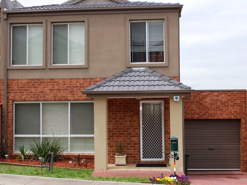 38 Seggan Circle, Gowanbrae VIC 3043