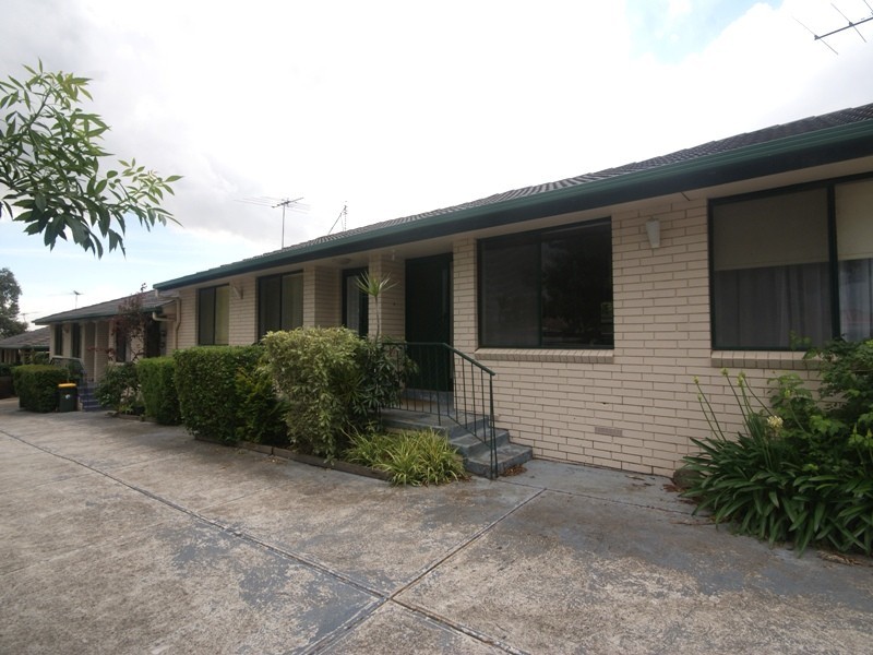 8/20 Grevillia Road, Oak Park VIC 3046