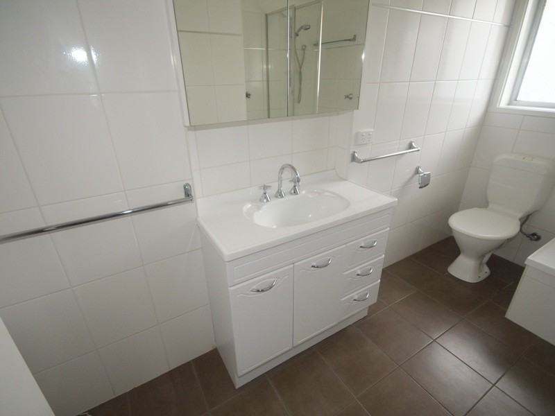 8/20 Grevillia Road, Oak Park VIC 3046