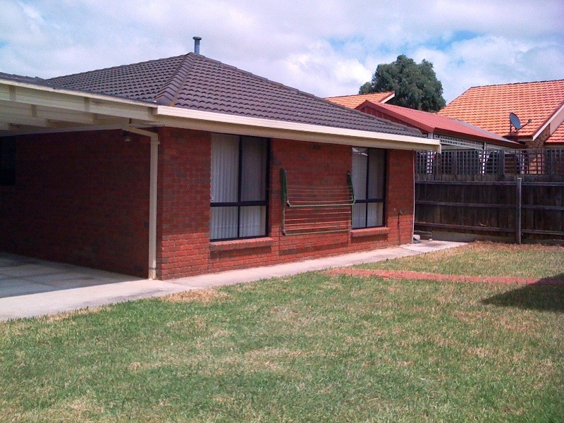 6 Pollock Court, Delahey VIC 3037