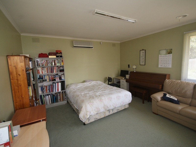 23 Ronald Grove, Keilor East VIC 3033
