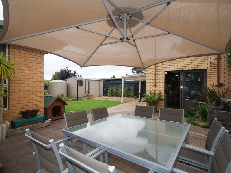 36 Lincoln Drive, Keilor East VIC 3033