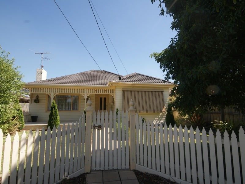 5 Myrtle Grove, Airport West VIC 3042