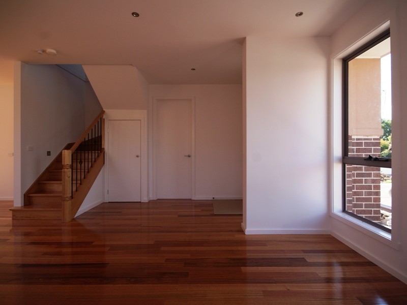 1/479 Buckley Street, Essendon VIC 3040