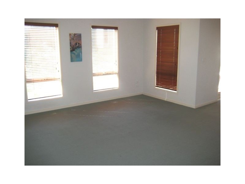 10/8-32 Howlett Street, Kensington VIC 3031