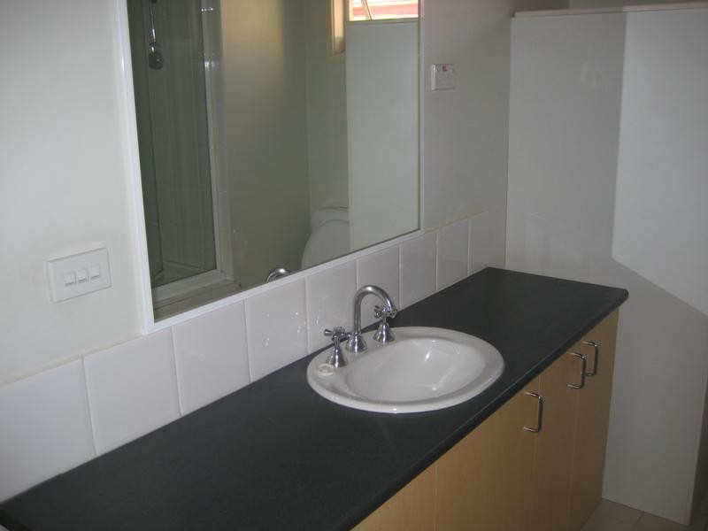 10/8-32 Howlett Street, Kensington VIC 3031