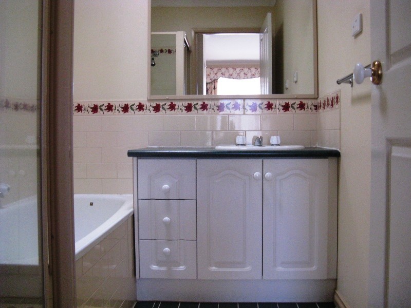 4/360 Buckley Street, Essendon VIC 3040