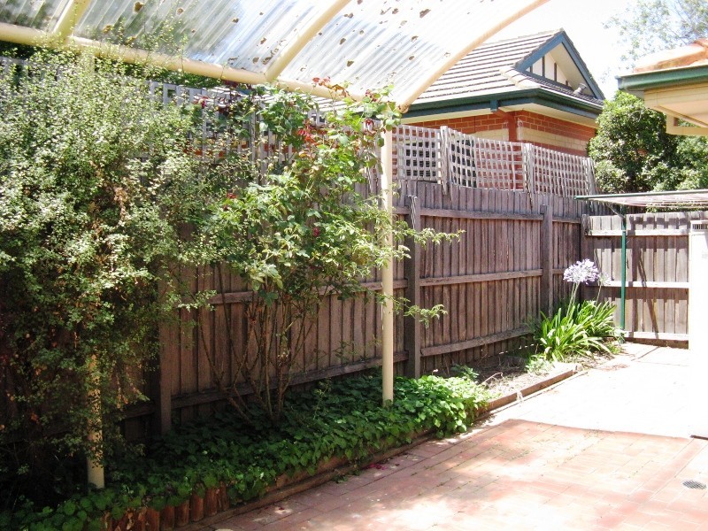 4/360 Buckley Street, Essendon VIC 3040