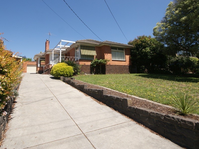 171 Mascoma Street, Strathmore VIC 3041