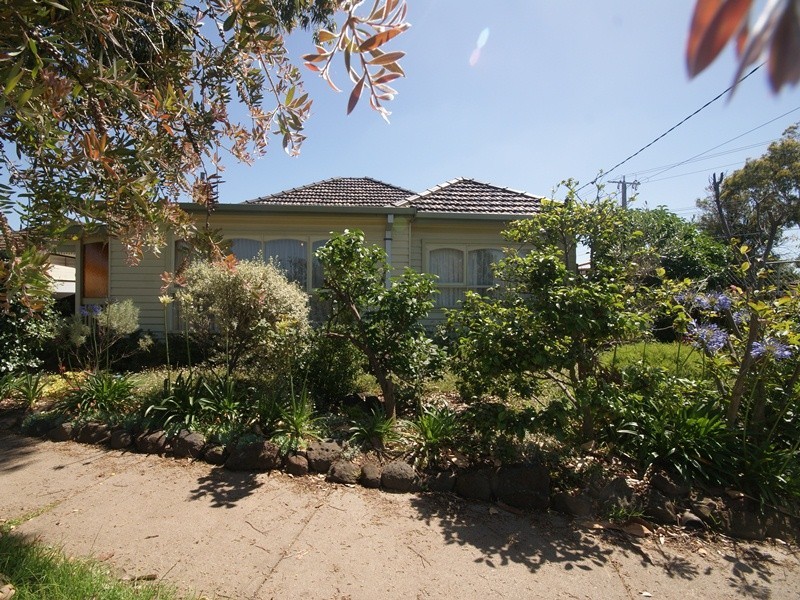 4 Peters Street, Airport West VIC 3042