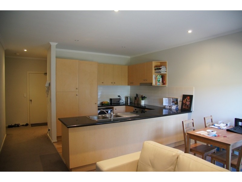 21/2 Newmarket Way, Flemington VIC 3031