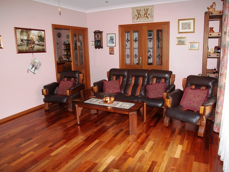 12 Darling Close, Keilor East VIC 3033